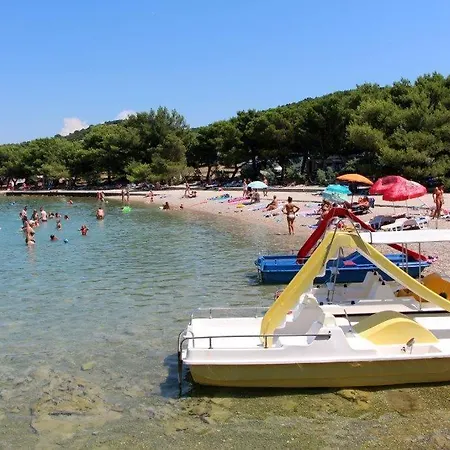Apartment Apartments By The Sea Tisno, Murter - 809