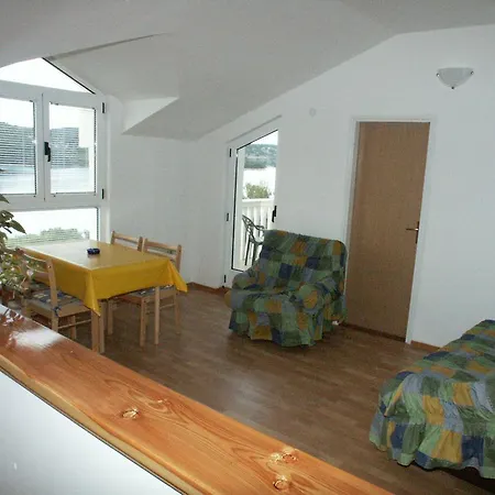 Apartment Apartments By The Sea Tisno, Murter - 809