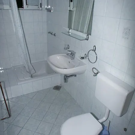 Apartments By The Sea Tisno, Murter - 809 Tisno