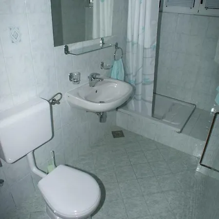 Apartments By The Sea Tisno, Murter - 809 Tisno